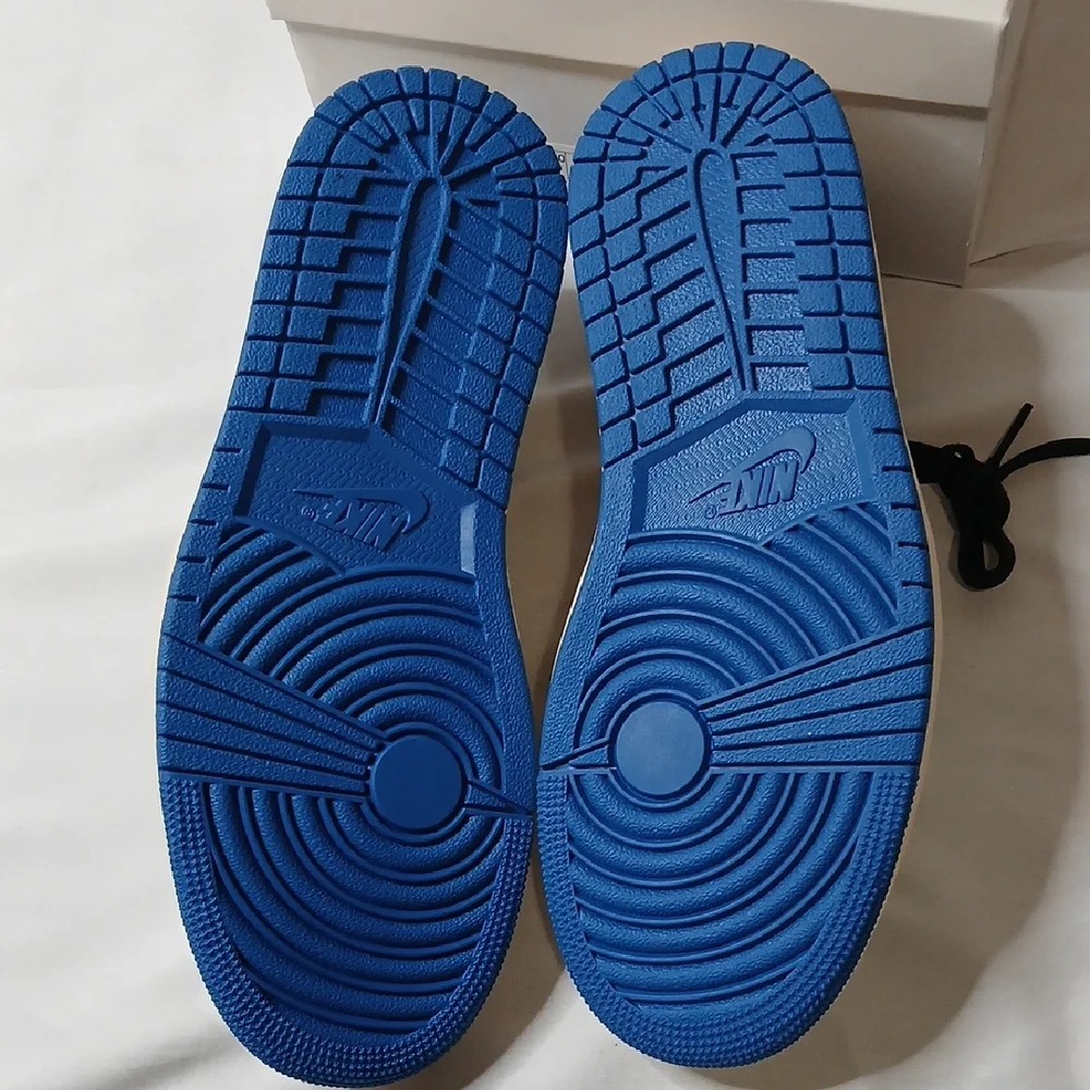 Nike Air Jordan 1 Low OG Travis Scott x Fragments - Picture 8 of 9